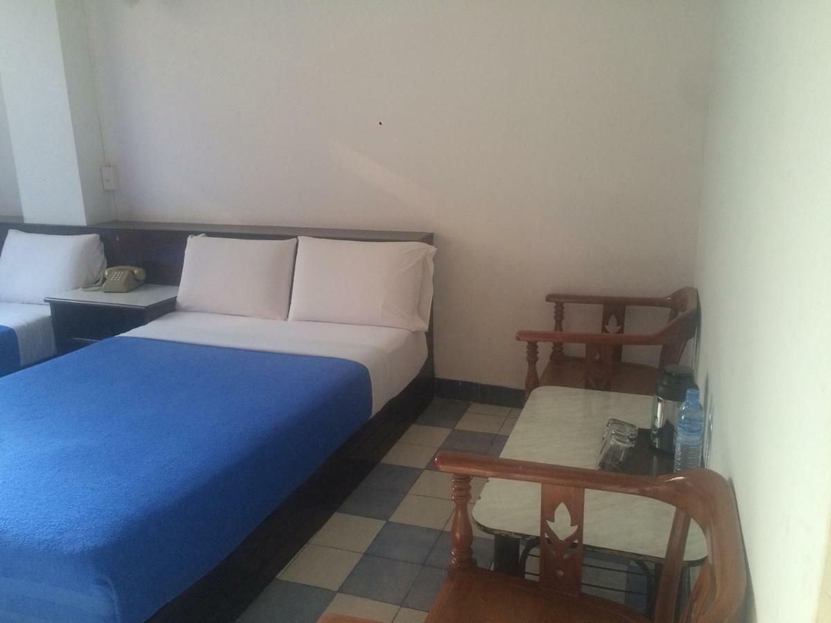 Thairungruang Hotel Surat Thani Bagian luar foto